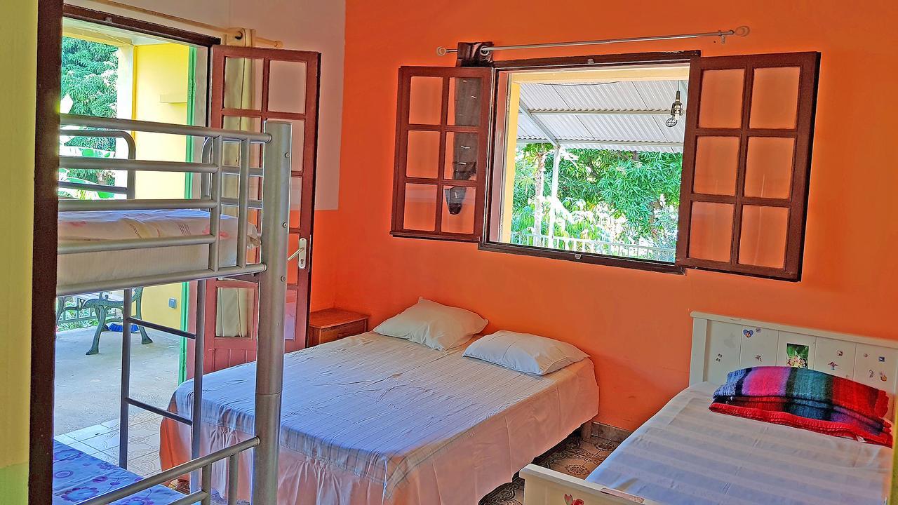 Gite-Hotel La Caz Des Orangers Le Bois de Nefles  외부 사진
